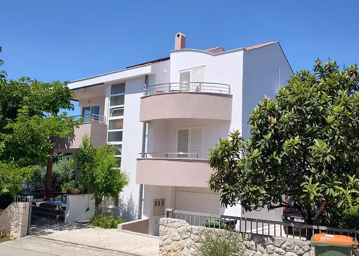 Romantic Oasis Apartments