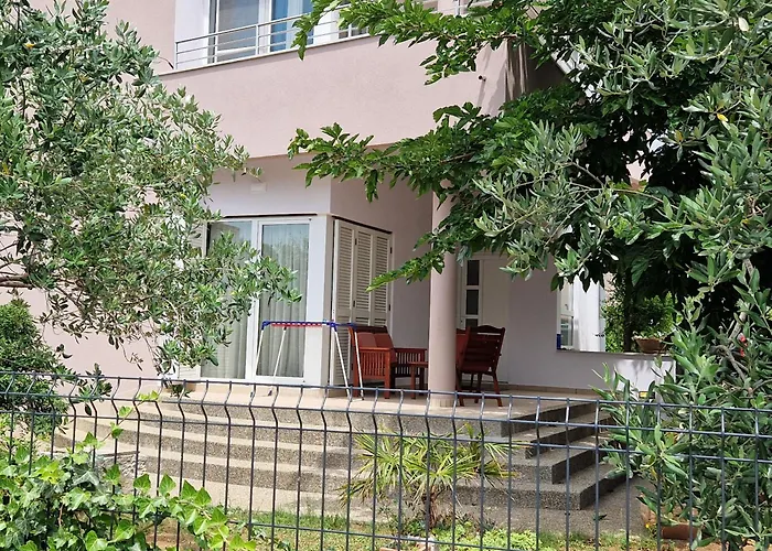 Romantic Oasis Apartments