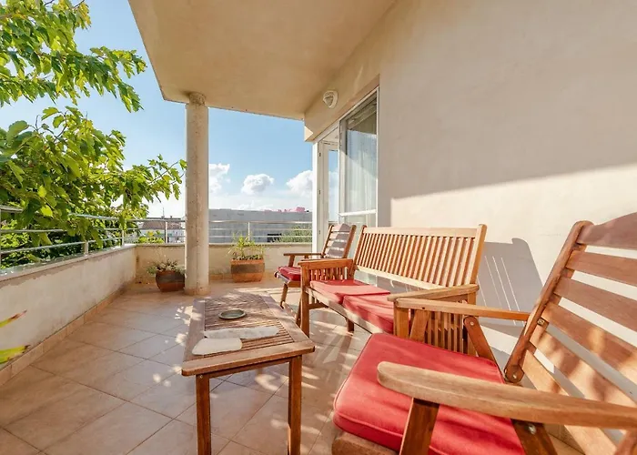 Romantic Oasis Apartments