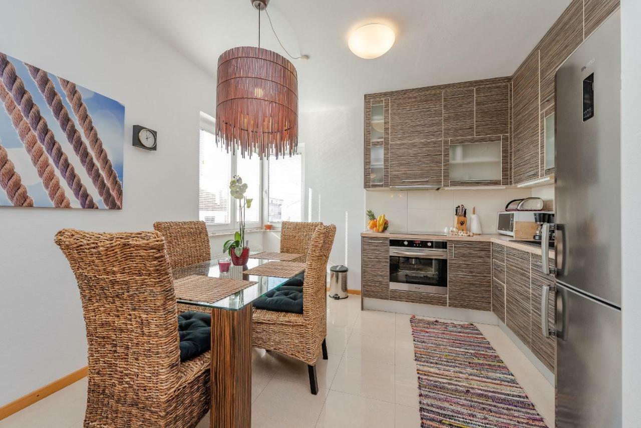 Apartment Romantic Oasis